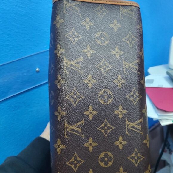 Authentic Louis Vuitton Popincourt Monogram Leather Canvas Handbag $1200 - Picture 5 of 14